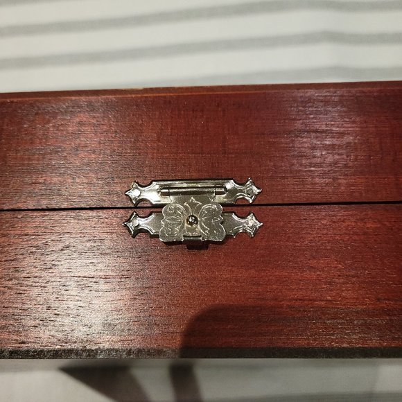 NIB Royal Selangor Gift Boxed Wine Bottle Coaster & Pourer Set - Picture 3 of 16